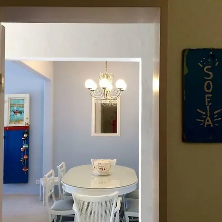 Otilia Apartment *